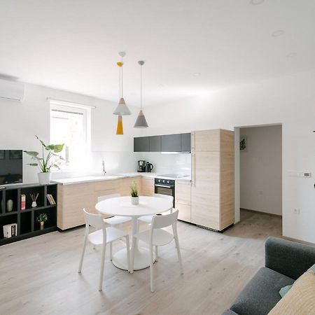 Apartment Fresh - Parking Included Izola Exterior foto